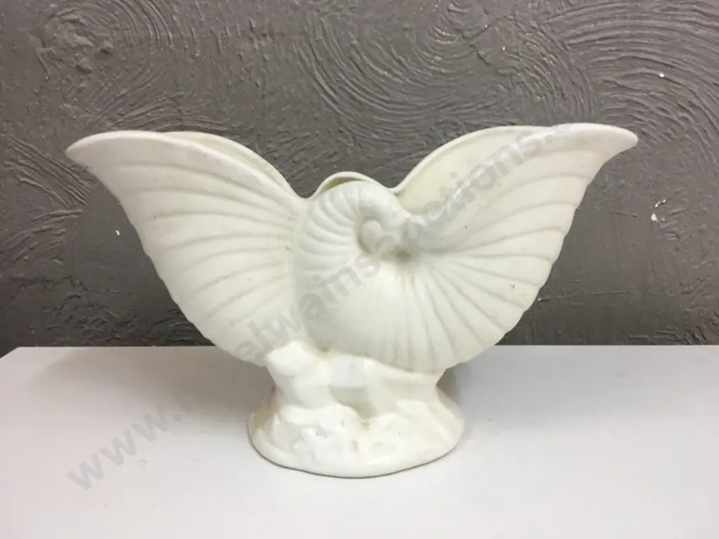 Vintage Crown Lynn Nautilus Vase #2057 Image 1++