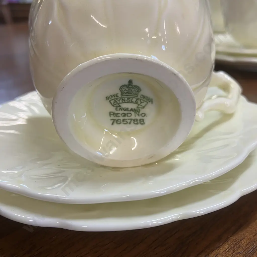 Vintage Aynsley England Bone China Raised Petal Snow Crocus Teacup, Saucer & Plate Trios x 4 Image 1++