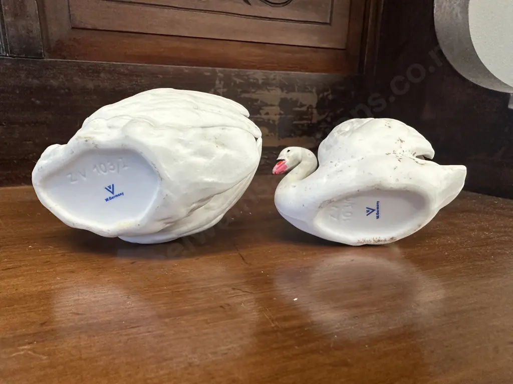 Vintage Geobel Hummel White Bisque Swan Figurines  Image 1++