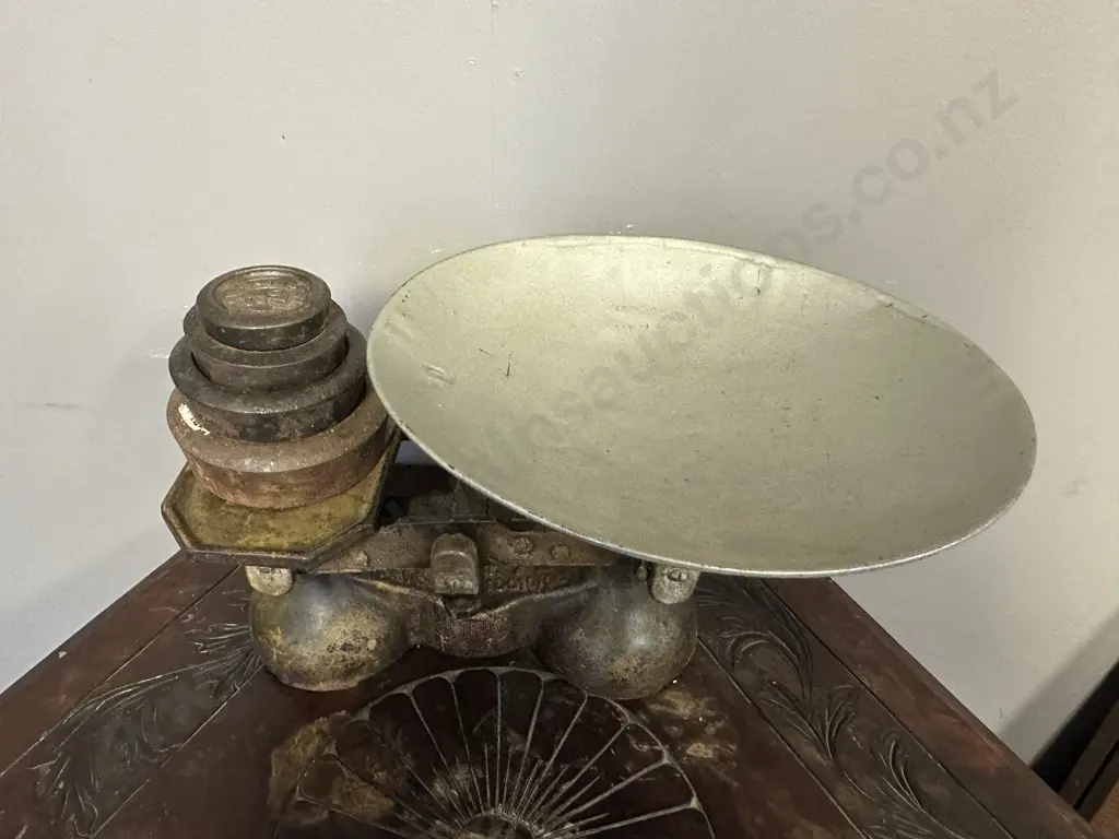 Vintage Scales With Weights P.Rogers & Loach Limited Image 1++