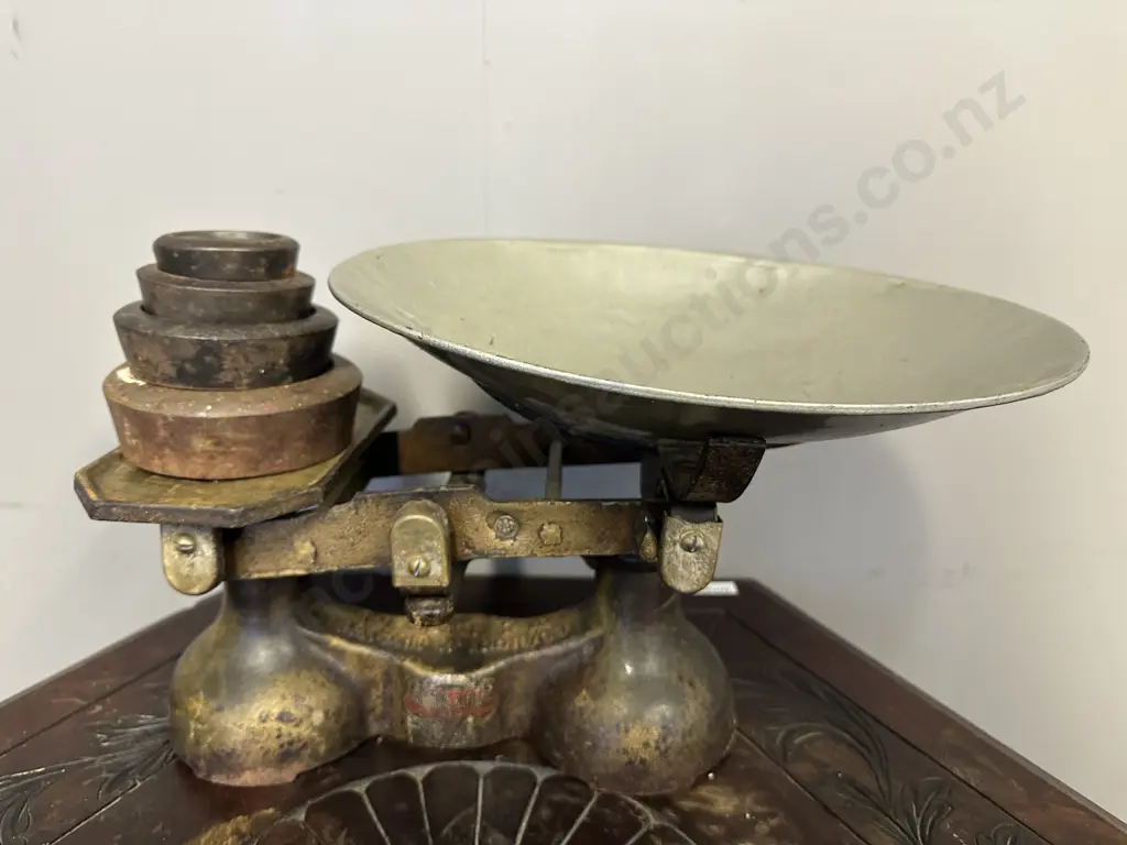 Vintage Scales With Weights P.Rogers & Loach Limited Image 1++