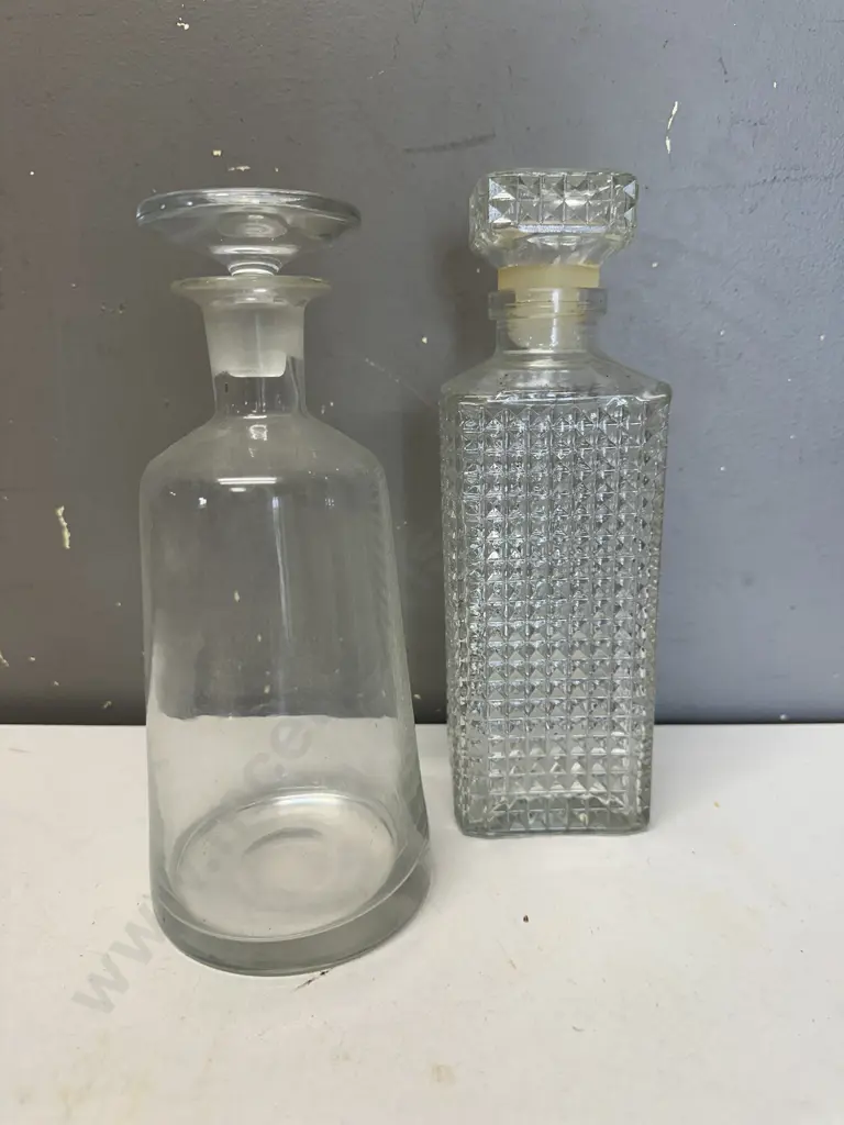 Vintage Lidded Decanters H24cm Image 1++