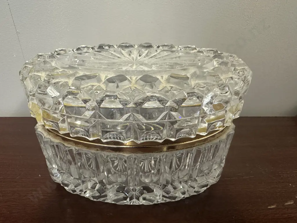 Vintage Heavy Hinged Oval Shaped Cut Glass Jewellery Box/Casket H11,W18cm. Image 1++