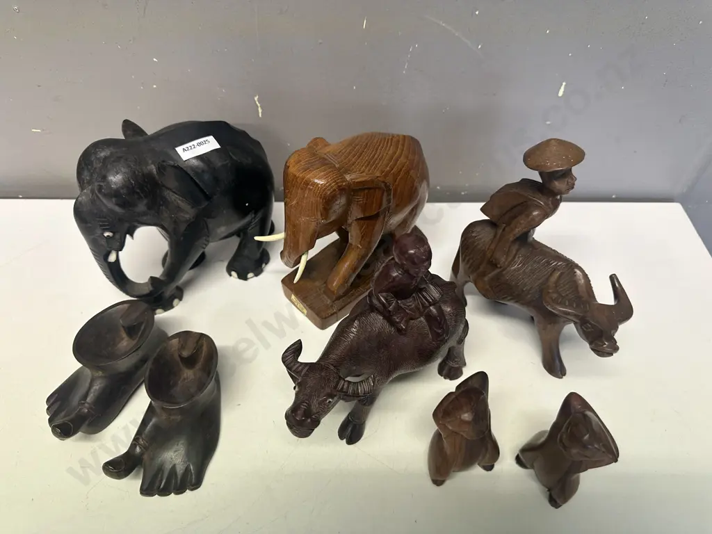 Assorted Wood Ware Including Elephants Image 1++