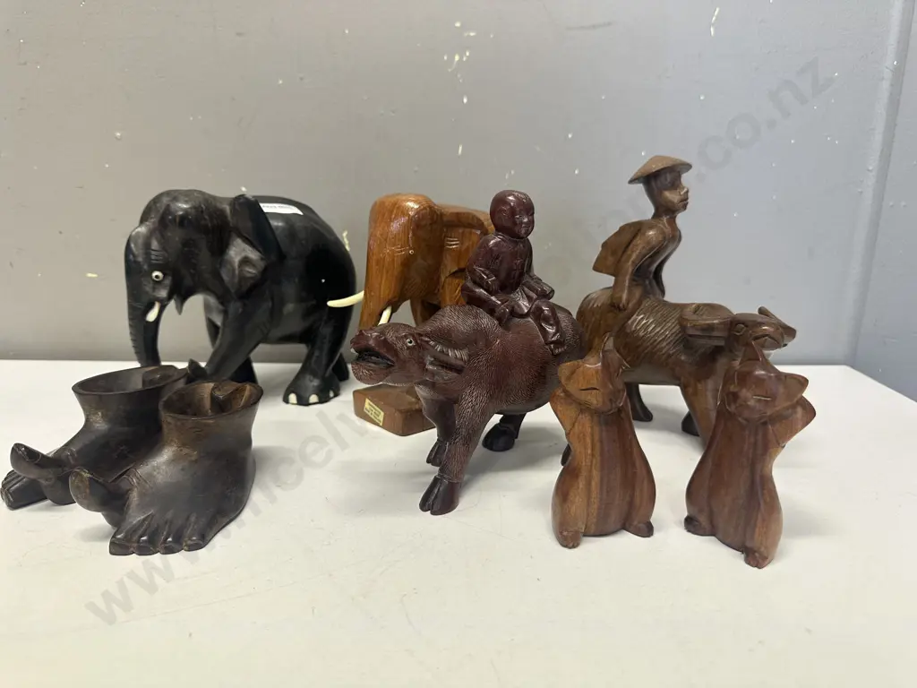 Assorted Wood Ware Including Elephants Image 1++