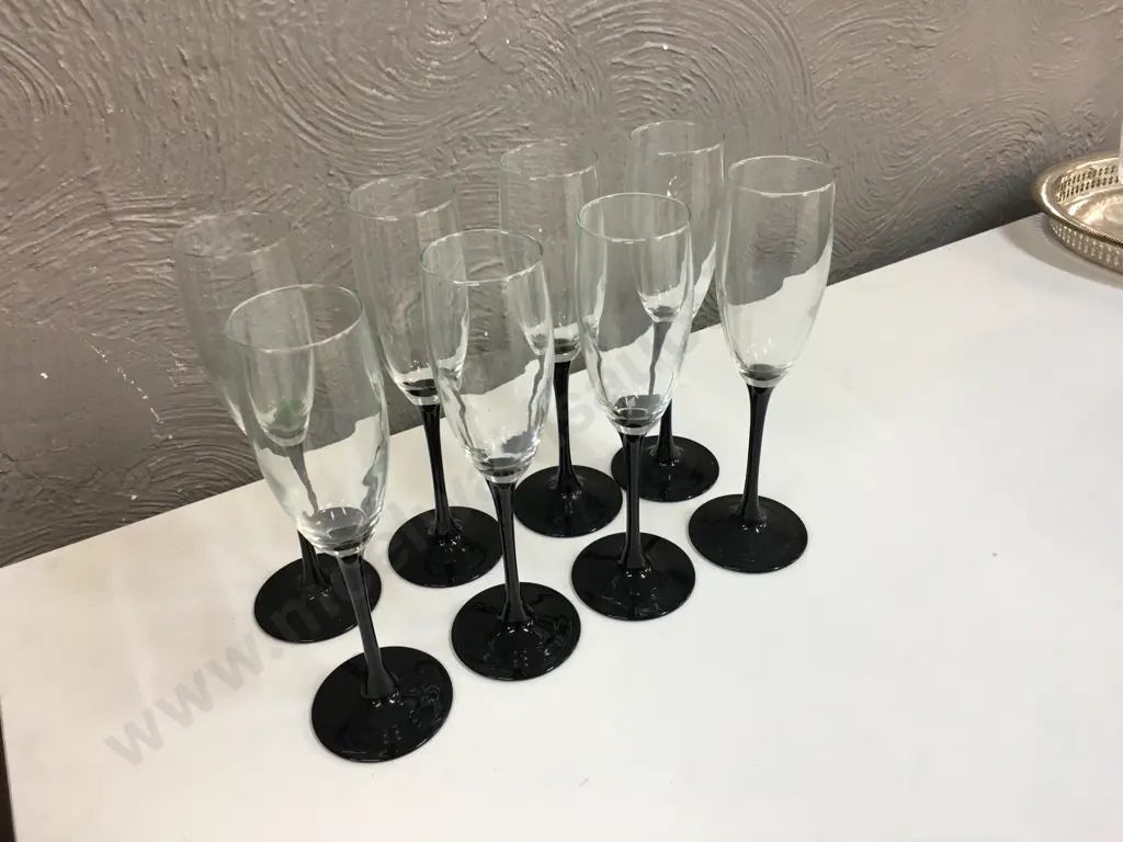 Set Of 8 Luminarc Stemmed Glasses Image 1++
