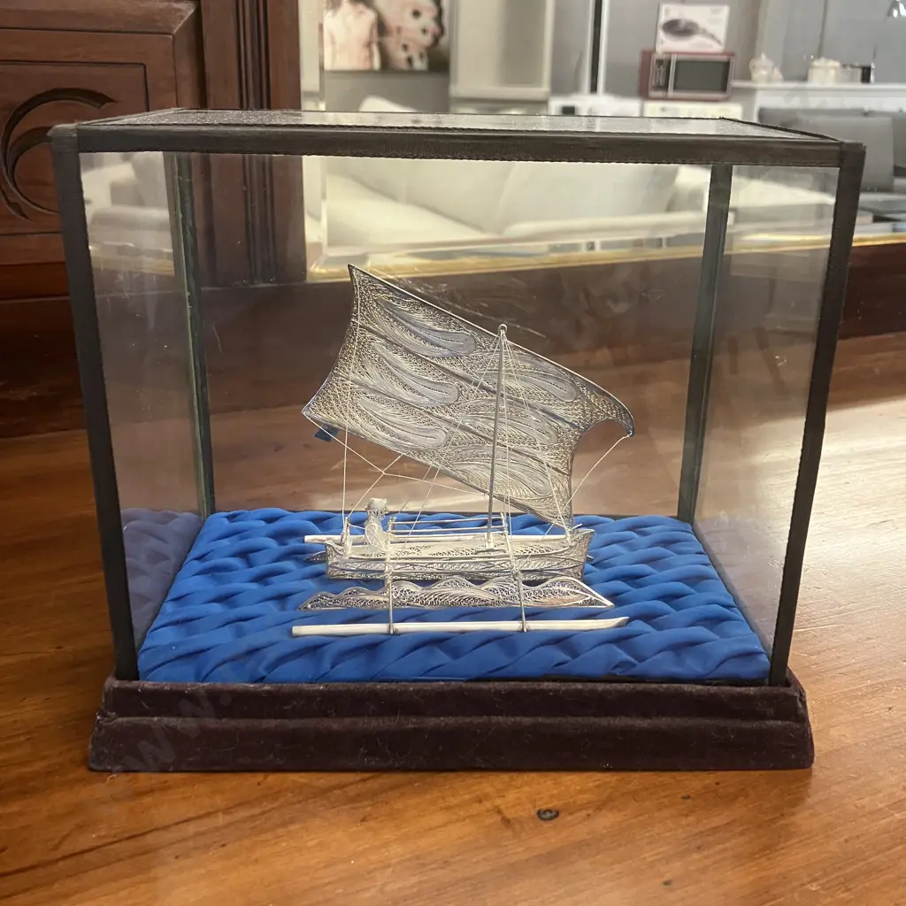 Silver Filigree Model Canoe With Sail & Outriggers In Display Case. H20 W24 D15cm Image 1++