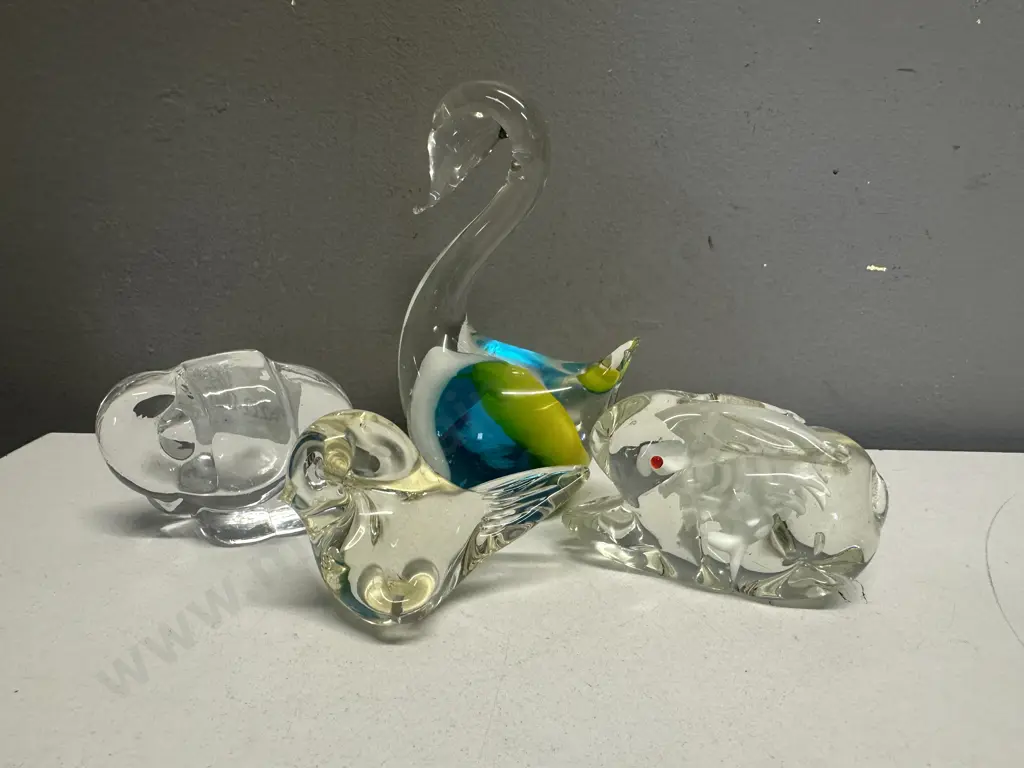 Art Glass Figurines Including Sweden Orrefors Elephant, Swan Etc Image 1++