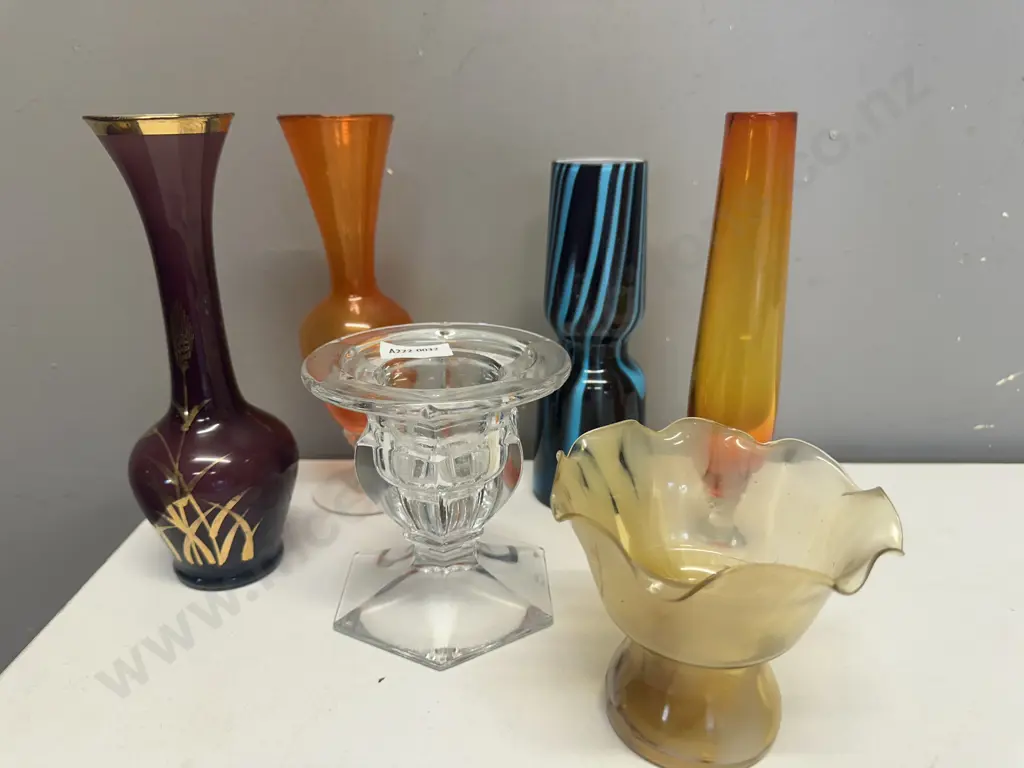 Selection of Vases Including Murano, Royal Doulton Etc With Art Glass Dish Image 1++