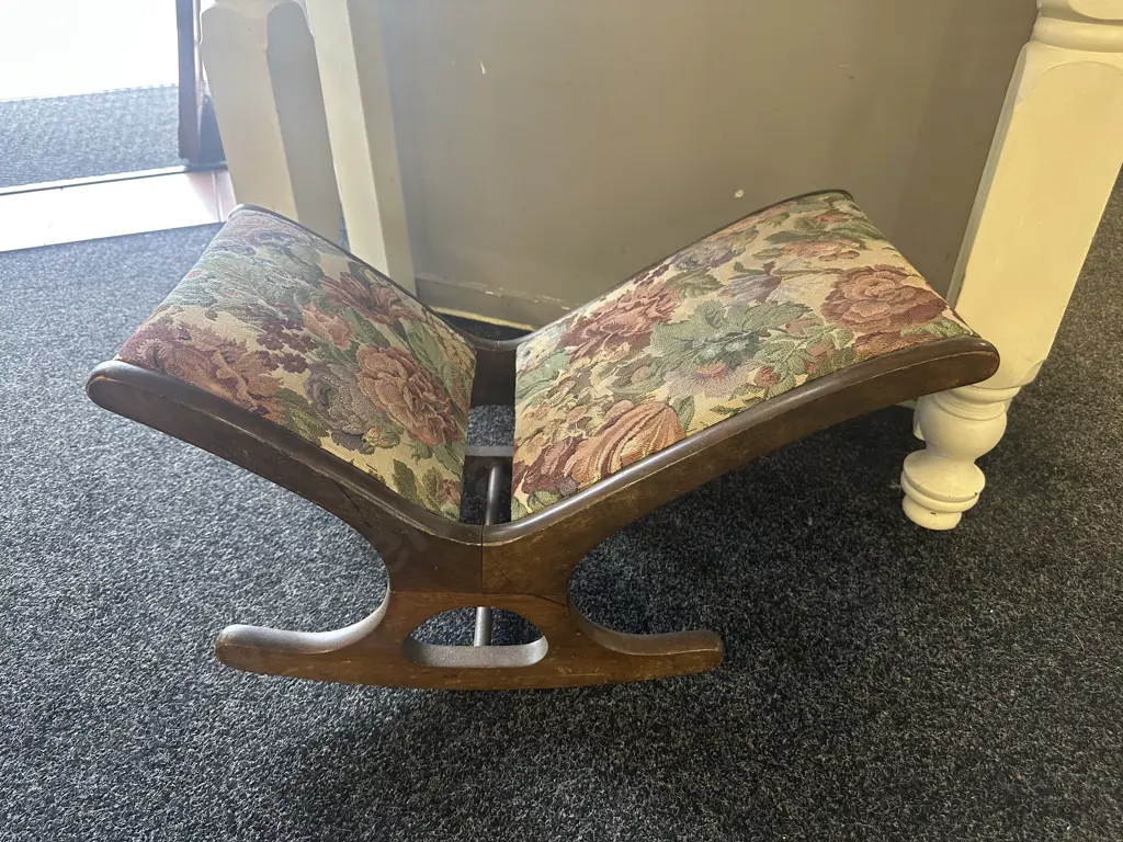 Vintage Gout Stool With Tapestry Fabric Image 1++