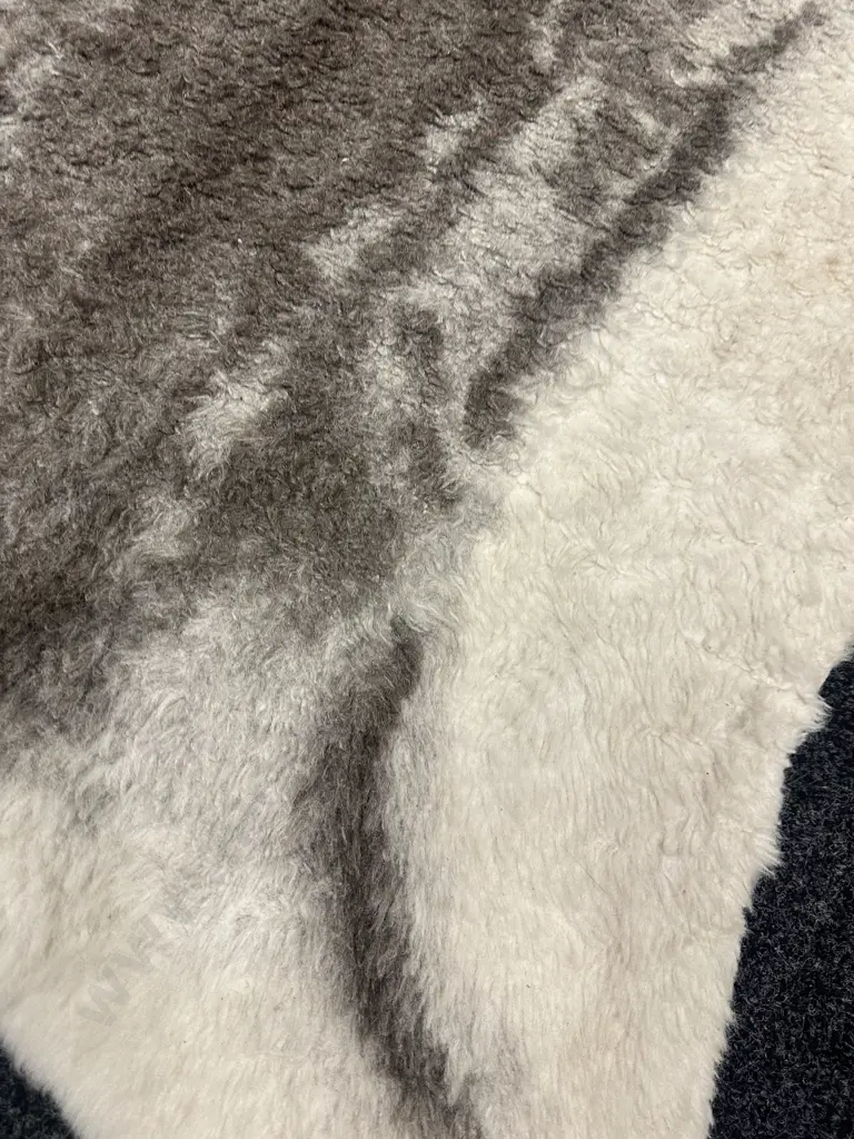 Faux Fur Hide Rug. 137 x 123cm Image 1++