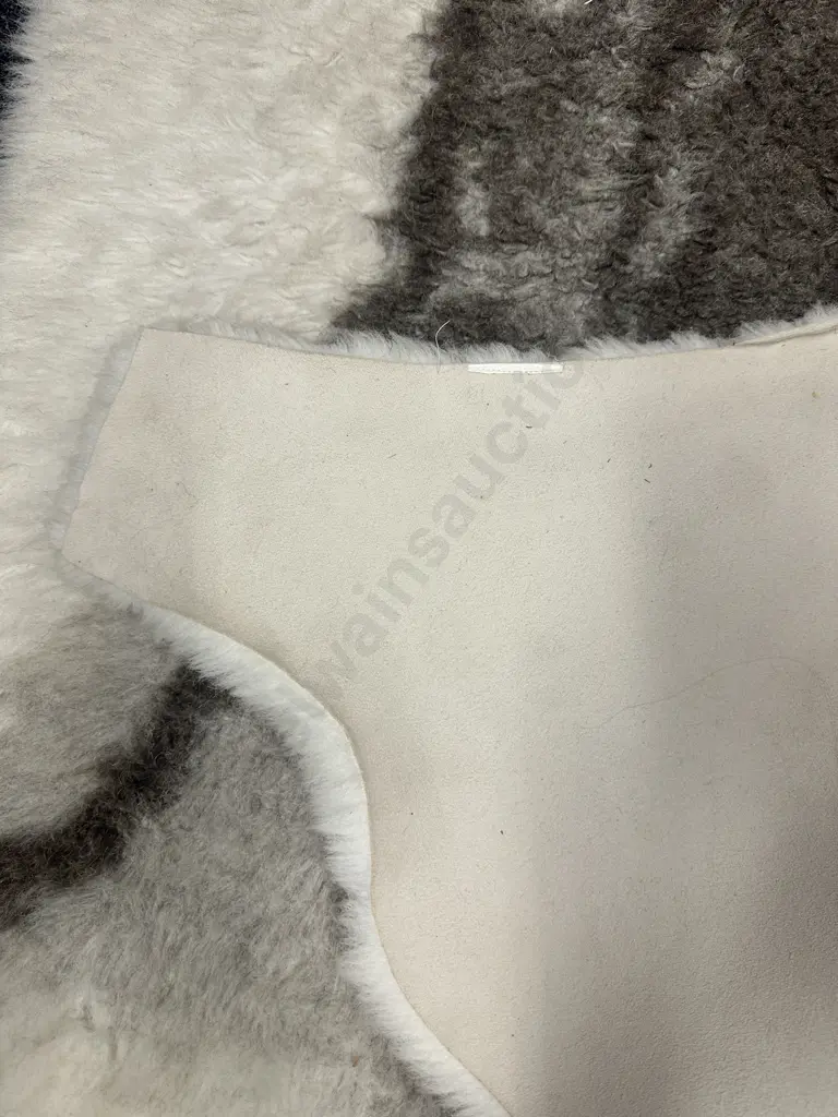 Faux Fur Hide Rug. 137 x 123cm Image 1++