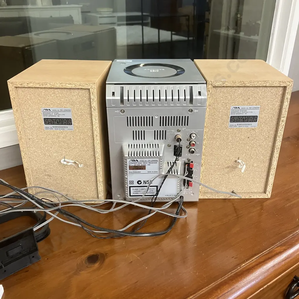 Aiwa Micro Hi-Fi System XR-EM200 With Instruction Manual & Jazz & Blues Christmas CD Image 1++