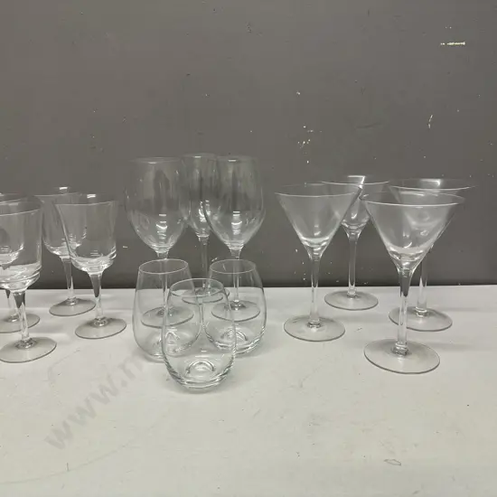 Wine, Martini & Stemless Glasses