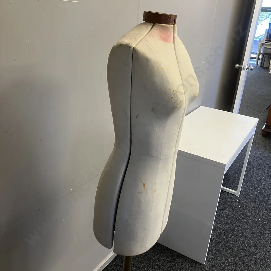 Vintage Tru Form Dress Form On Wooden Stand Image 1++