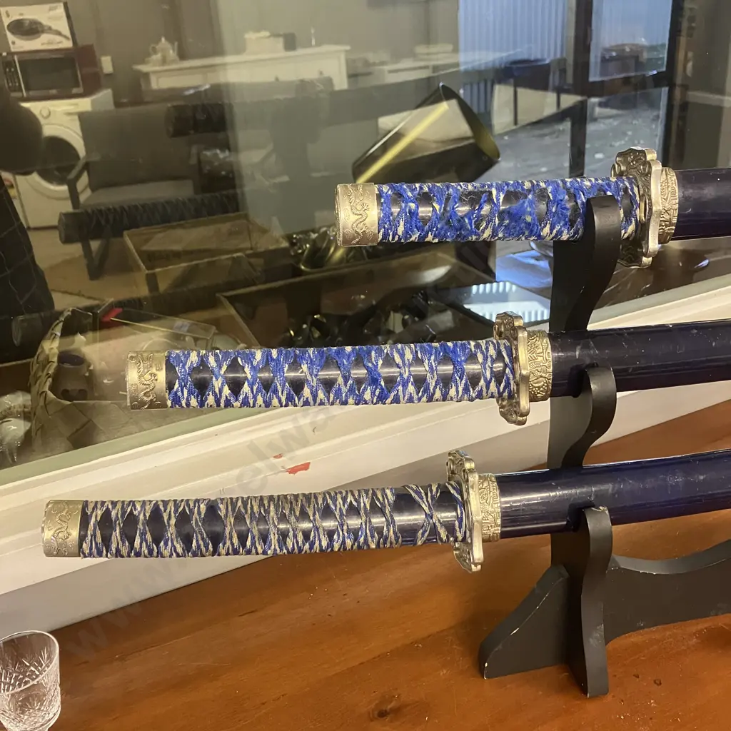 Three Piece Blue Katana Sword Set On Freestanding Display Stand Image 1++