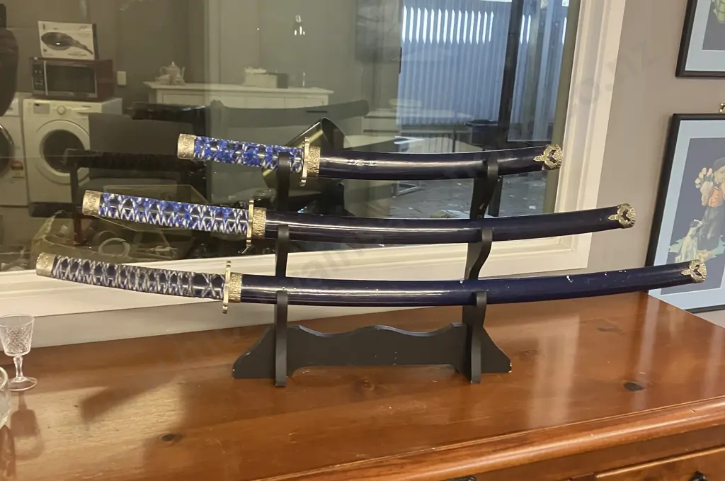 Three Piece Blue Katana Sword Set On Freestanding Display Stand Image 1++