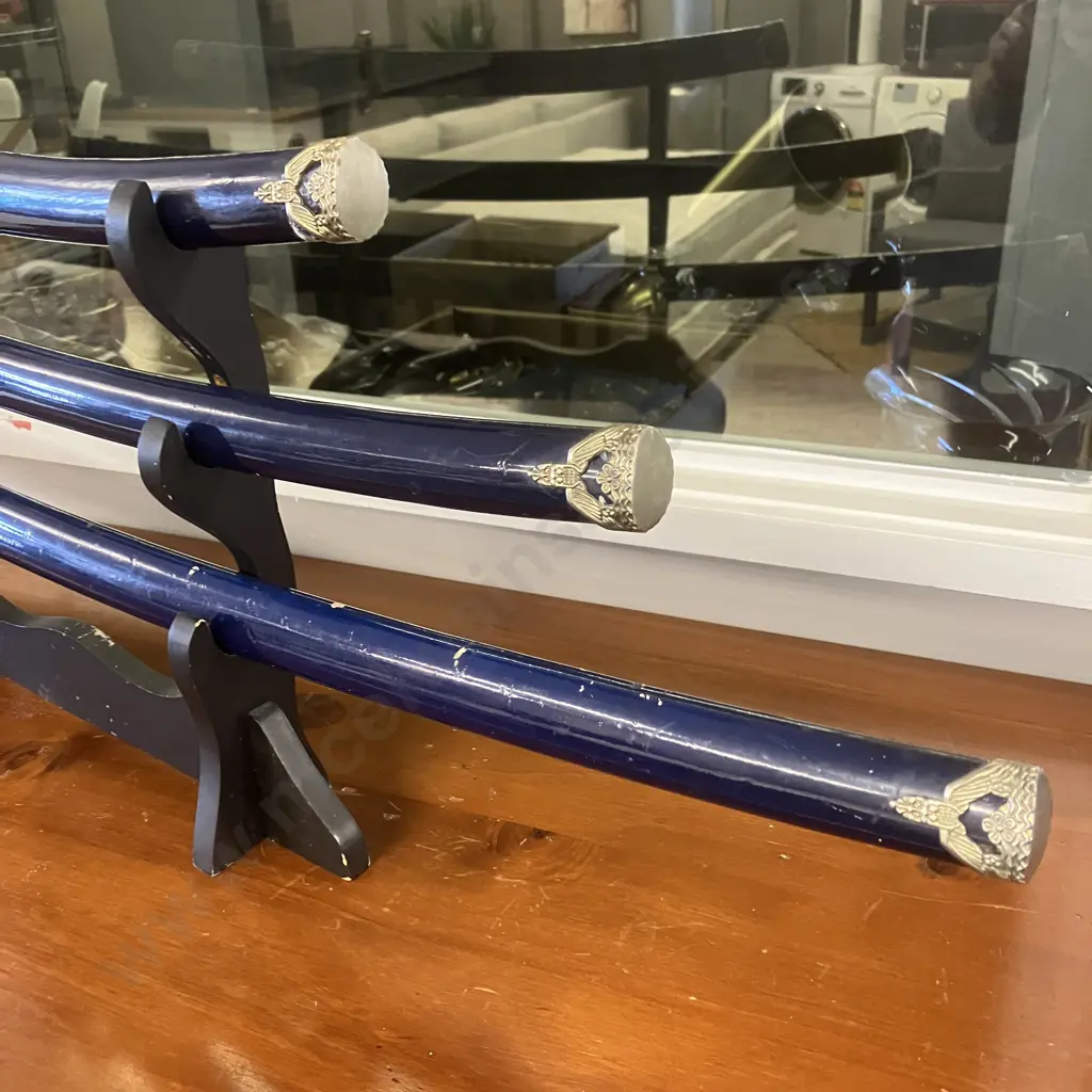 Three Piece Blue Katana Sword Set On Freestanding Display Stand Image 1++