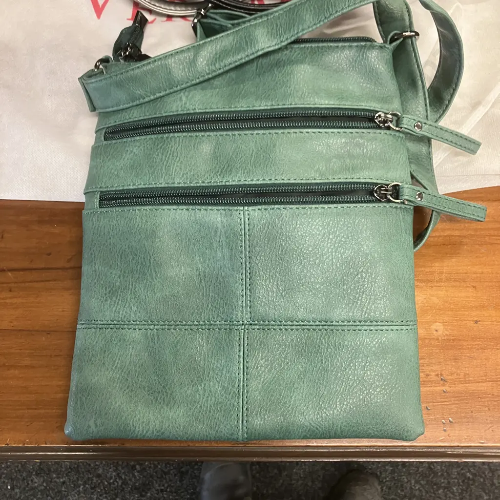 Vintage Vera May Quilted Handbag, Semikk Green Womens Crossbody Bag. Brown Leather Wallet Image 1++