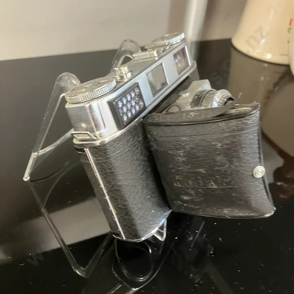 German Made Kodak Retina III C Foldable Rangefinder With f:2.0/50mm Schneider-Kreuznach Retina-Xenon C Lens, 1950s Image 1++