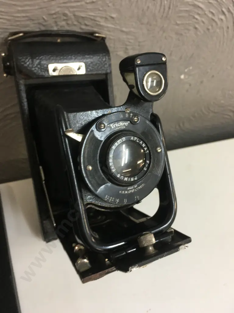 Vintage WW2 English Houghton Butcher Ensign Folding Film Camera And Case Image 1++