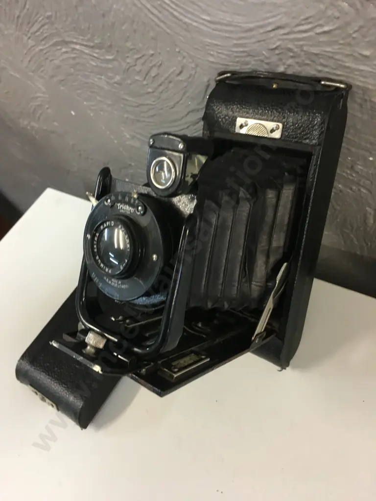 Vintage WW2 English Houghton Butcher Ensign Folding Film Camera And Case Image 1++