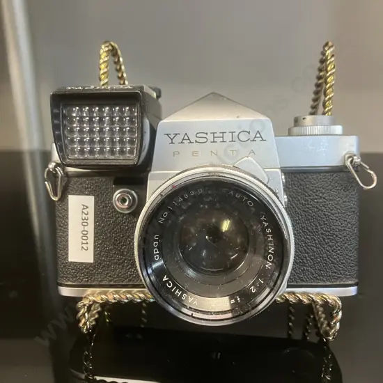 Yashica Penta J (#10109904)With Clip-on, Shutter-Coupled Exp Meter, Auto Yashinon 1:2 f5cm Lens (#114830) - 1961 Japan
