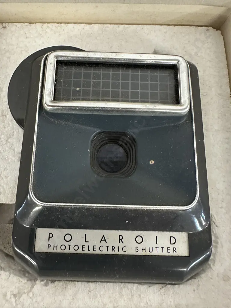 POLAROID Close-up Kit #583, Photoelectric Shutter #440 & Wink-Light Model 252 - Come In Original Boxes Image 1++