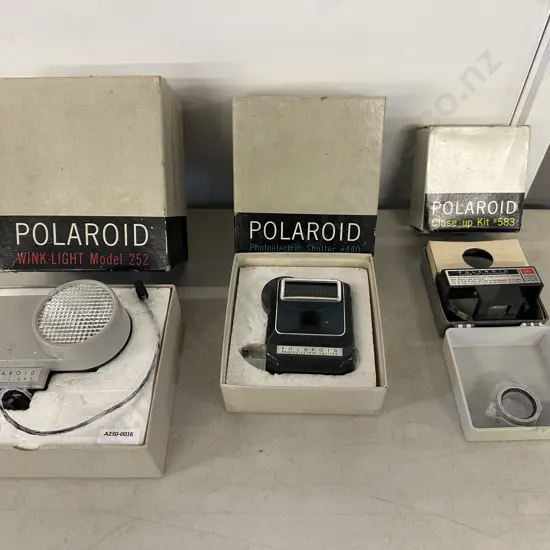 POLAROID Close-up Kit #583, Photoelectric Shutter #440 & Wink-Light Model 252 - Come In Original Boxes