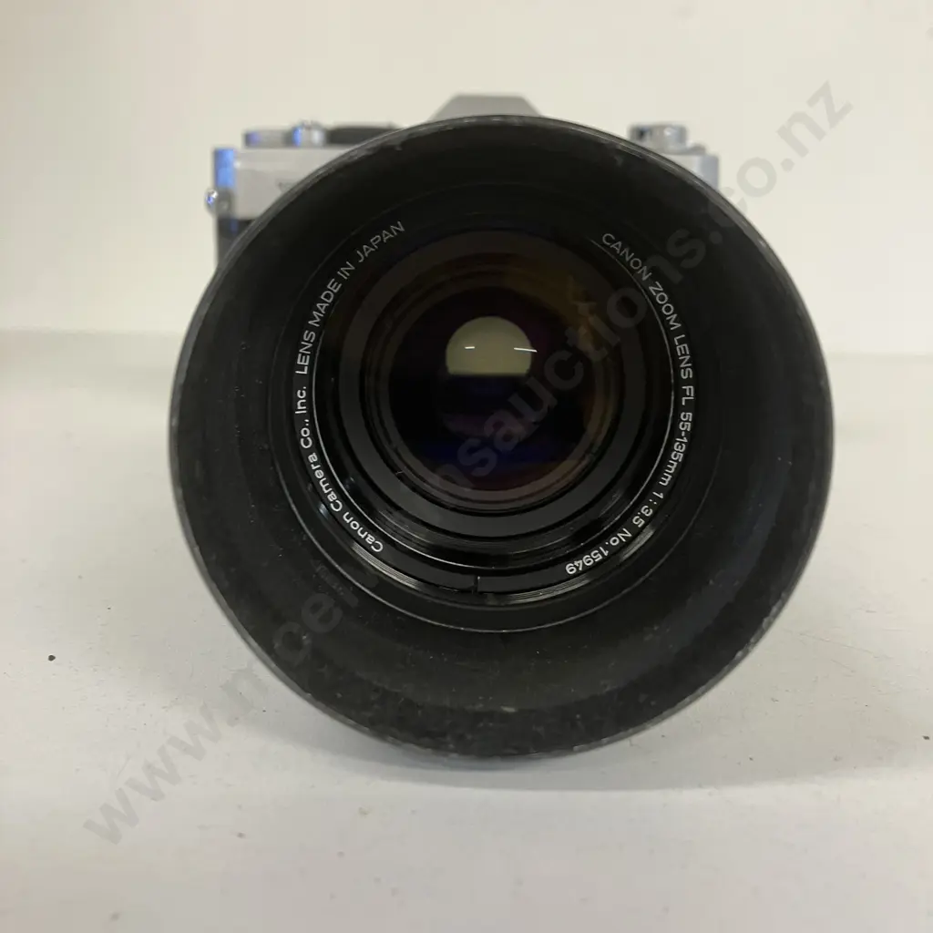 Canon FP Manual SLR (#136112) with Canon Zoom Lens FL 55-135mm f/3.5 (#14949) - 1964 Japan Image 1++