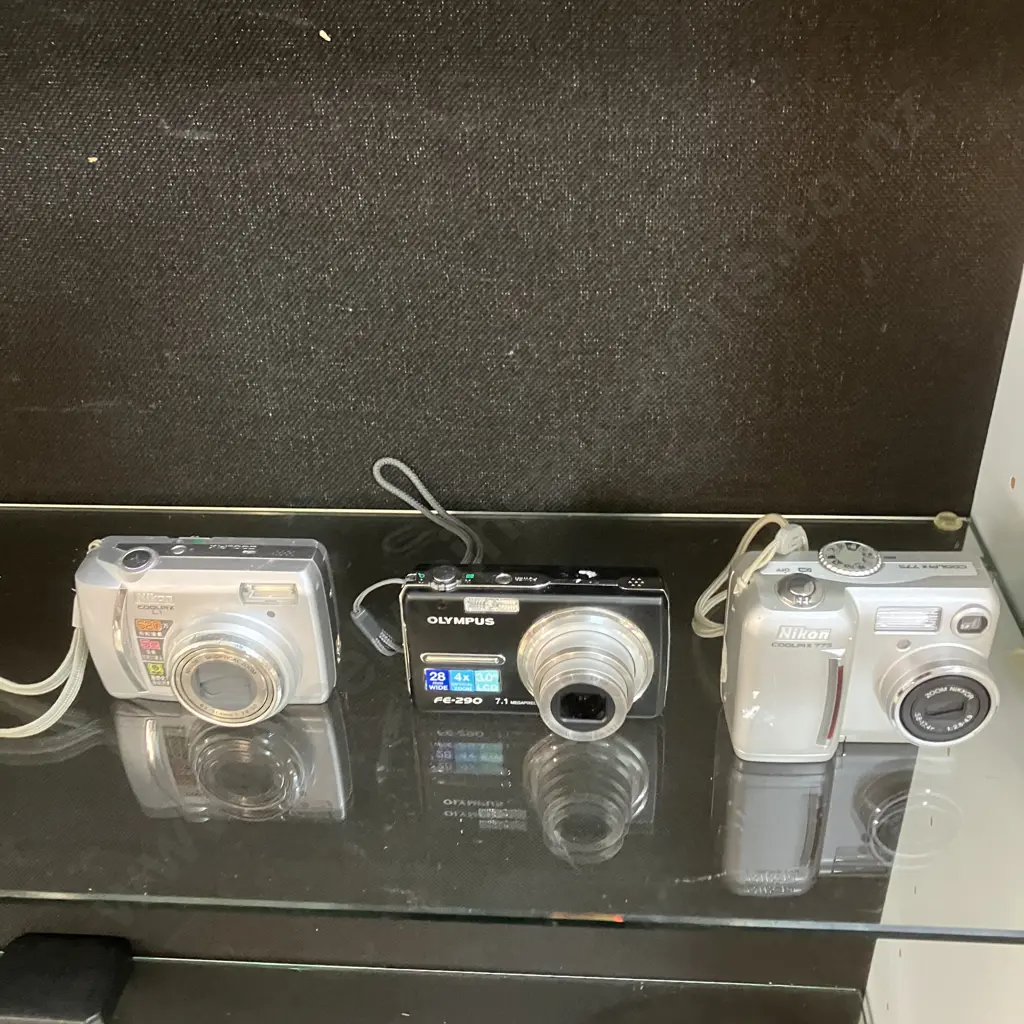 Digital Cameras - Olympus FE-290, Nikon Coolpix 775 & Nikon Coolpix L1 Image 1++
