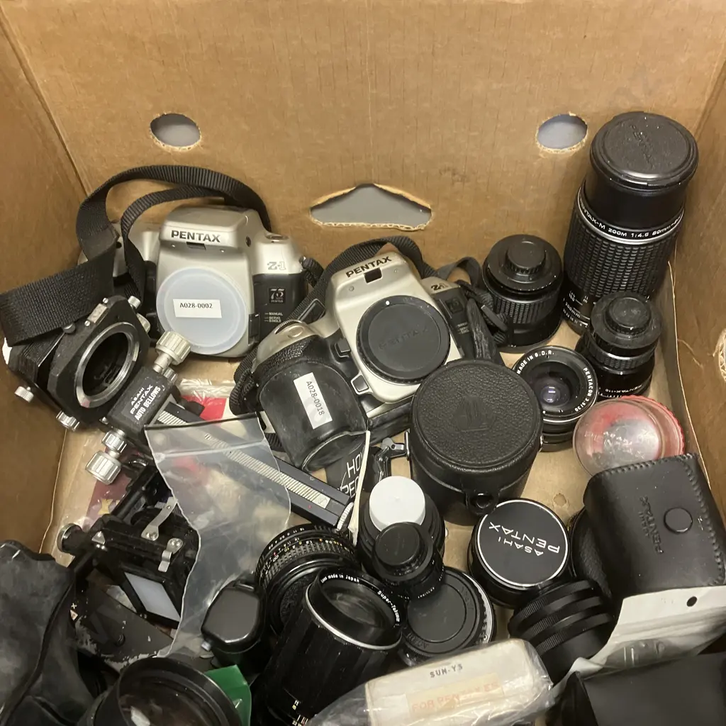 Assorted Pentax Cameras & Pentax Camera Items, Lenses, Books, Assorted Manuals Etc Image 1++