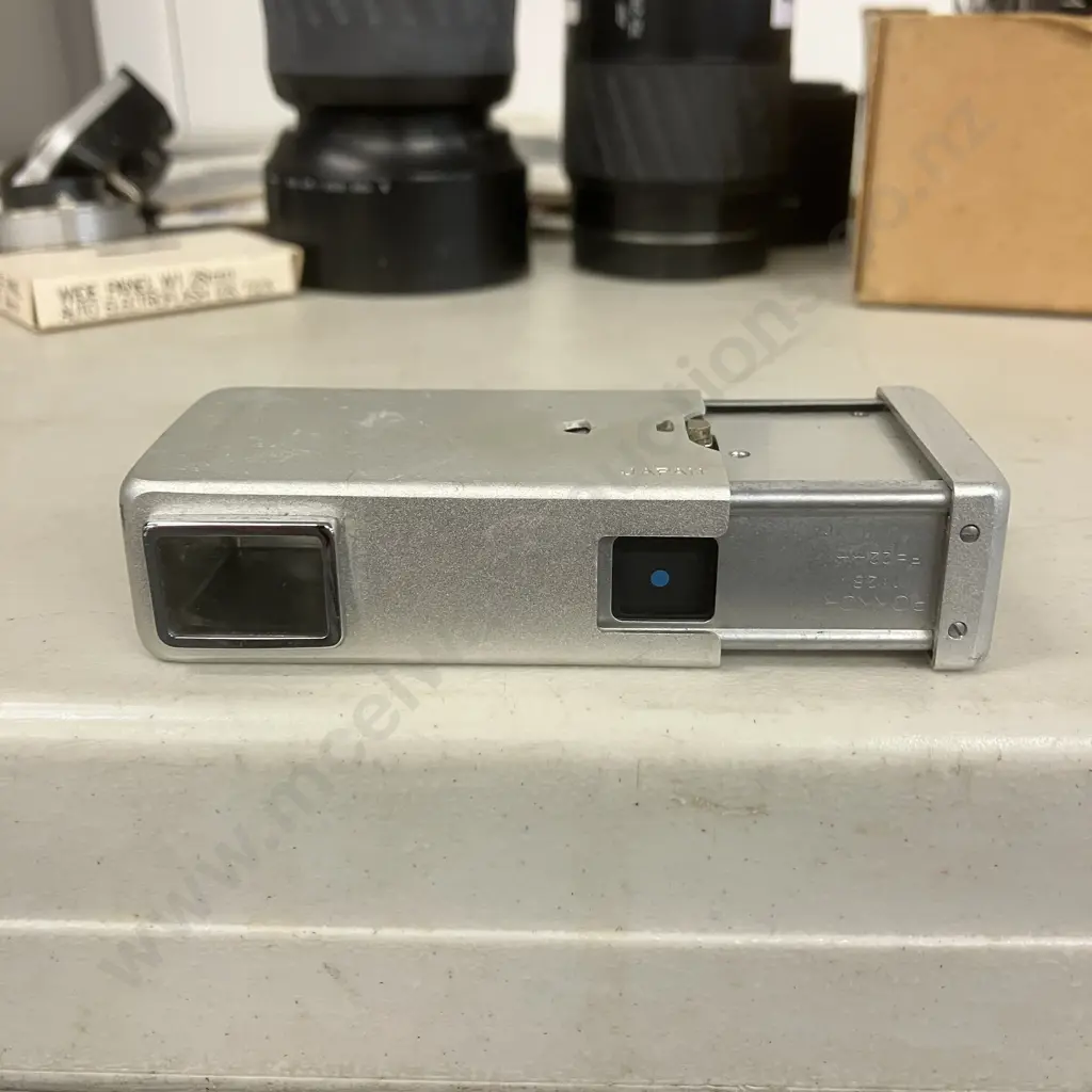 Minolta Photography Items - AF 100-300 Zoom xi & AF 70-210 Lens, Minolta 16 Spy Camera, Minolta Autocord Parts Etc Image 1++