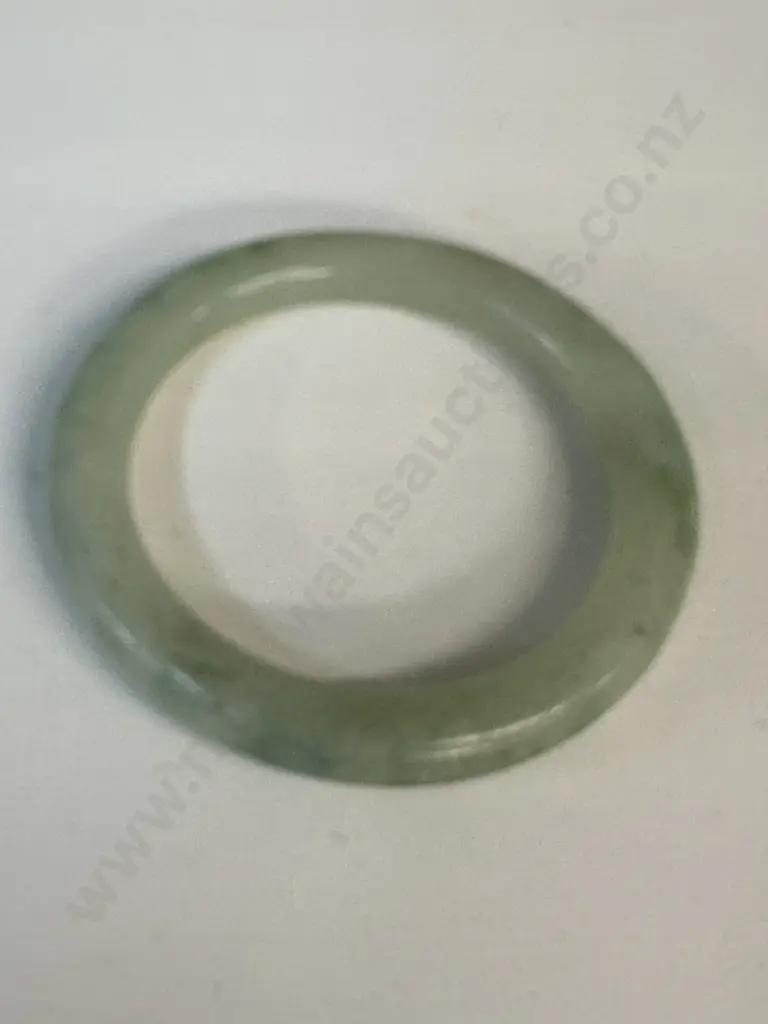 Green Bangle - perhaps Jade? Image 1++