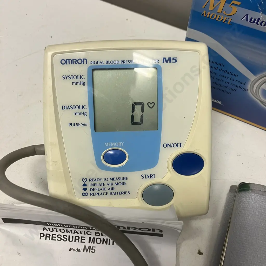 Omron M5 Automatic Blood Pressure Monitor Image 1++