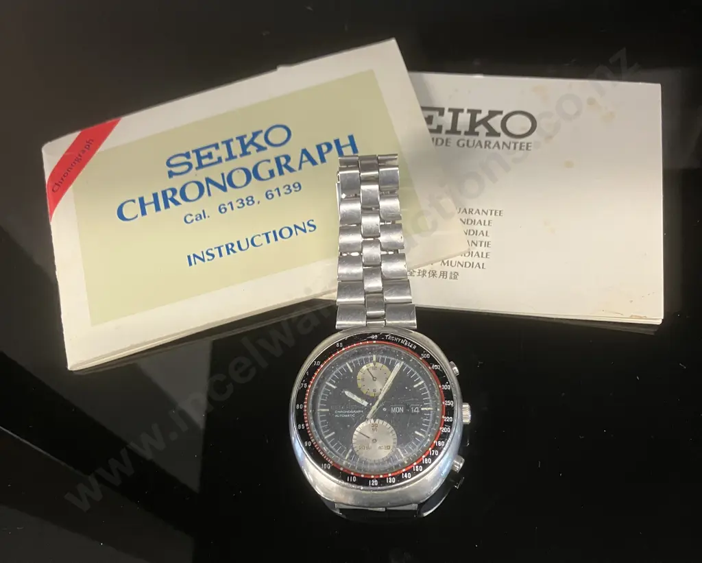 Seiko Ufo Chronograph 6138-0011 In Vintage Condition With Original Instructions & Guarantee Booklet (1975) Image 1++