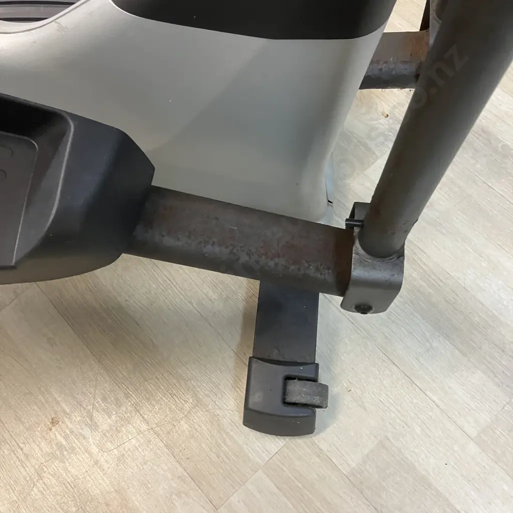 NordicTrack E4.0 Elliptical Crosstrainer Image 1++