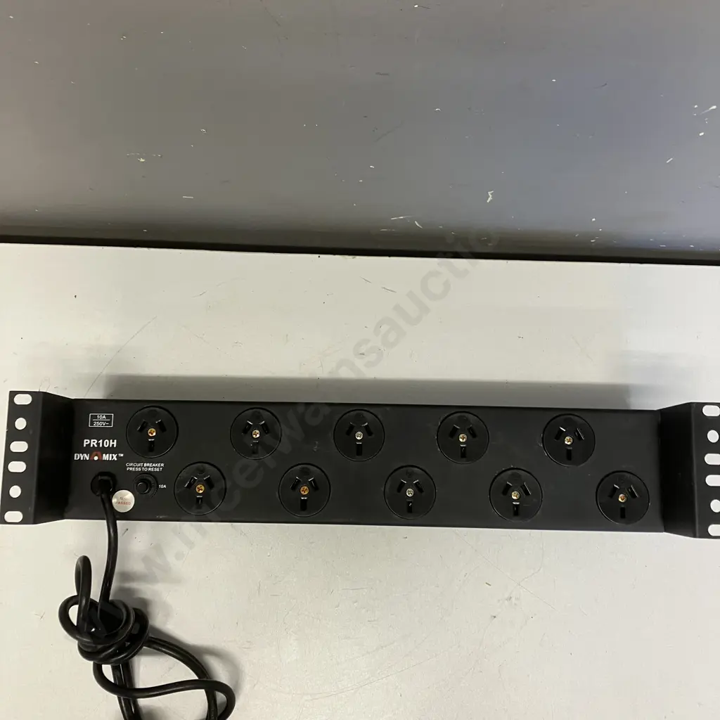 Dynamix PR10H 10 Outlet Horizontal Power Rail, Integrated 1.8m Power Cord, Black Image 1++