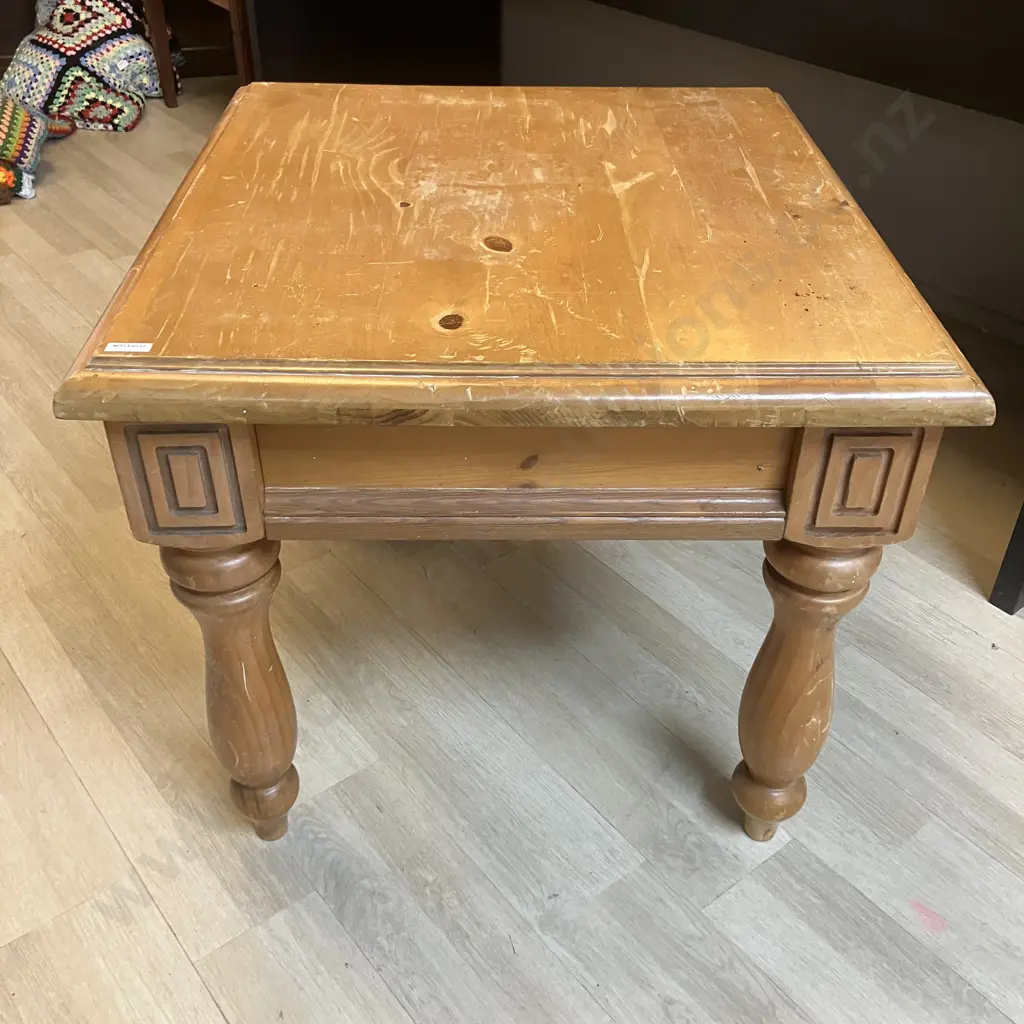 Pine End Table. H59 W71 D66cm Image 1++