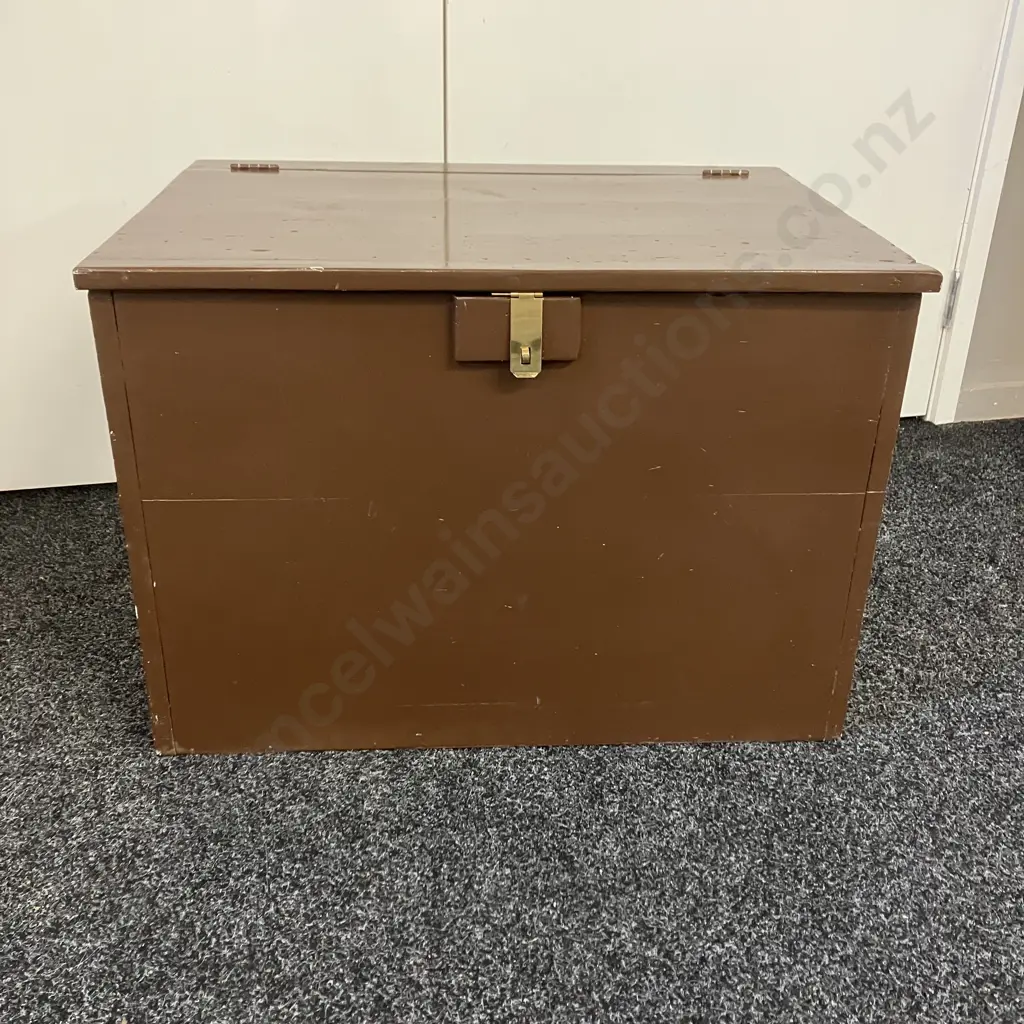 Vintage Wooden Toy Box Painted Brown. H49 W69 D49cm Image 1++
