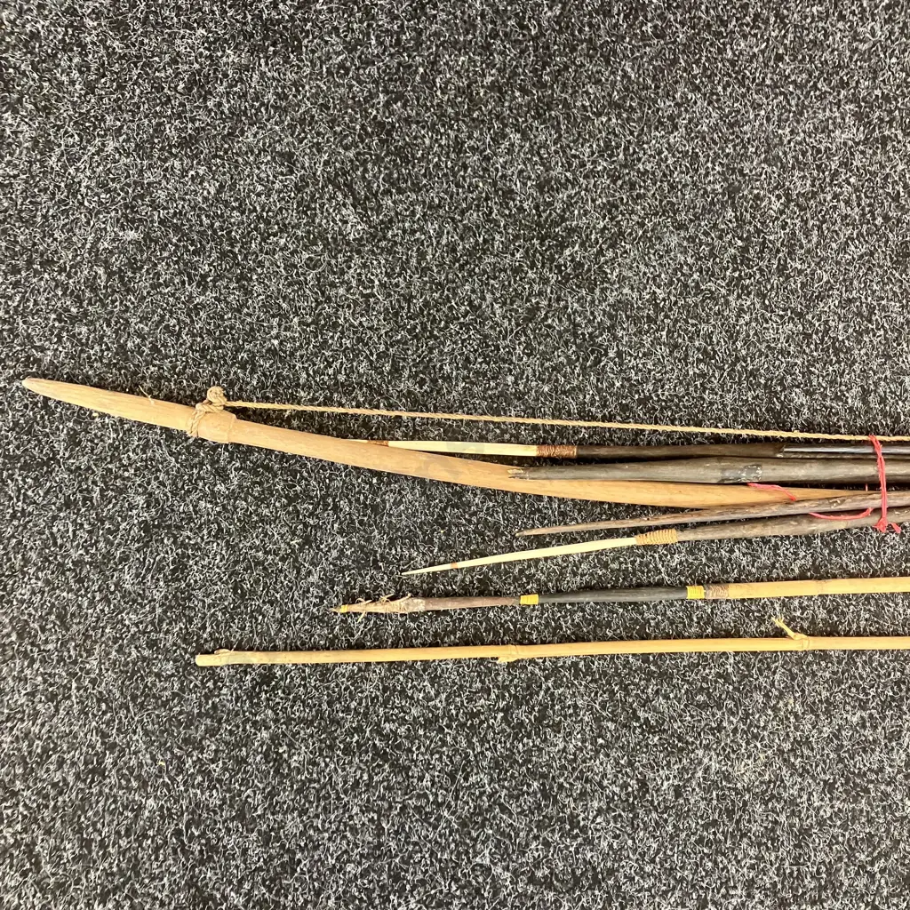 Vintage Wood Bow, Assorted Arrows Image 1++