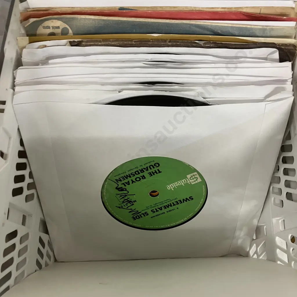 Assorted 45s / Single Vinyls - 4 Plastic Containers Of Image 1++
