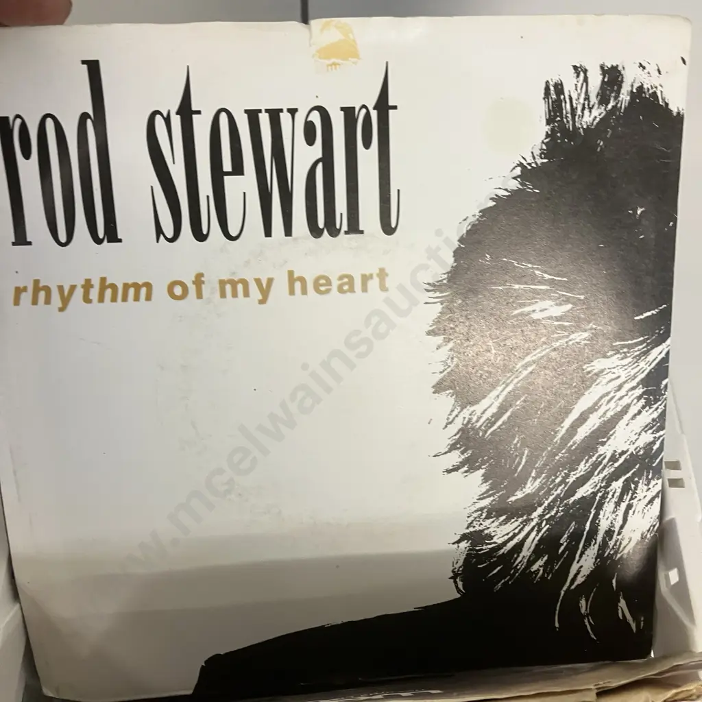 Assorted 45s / Single Vinyls - 4 Plastic Containers Of Image 1++