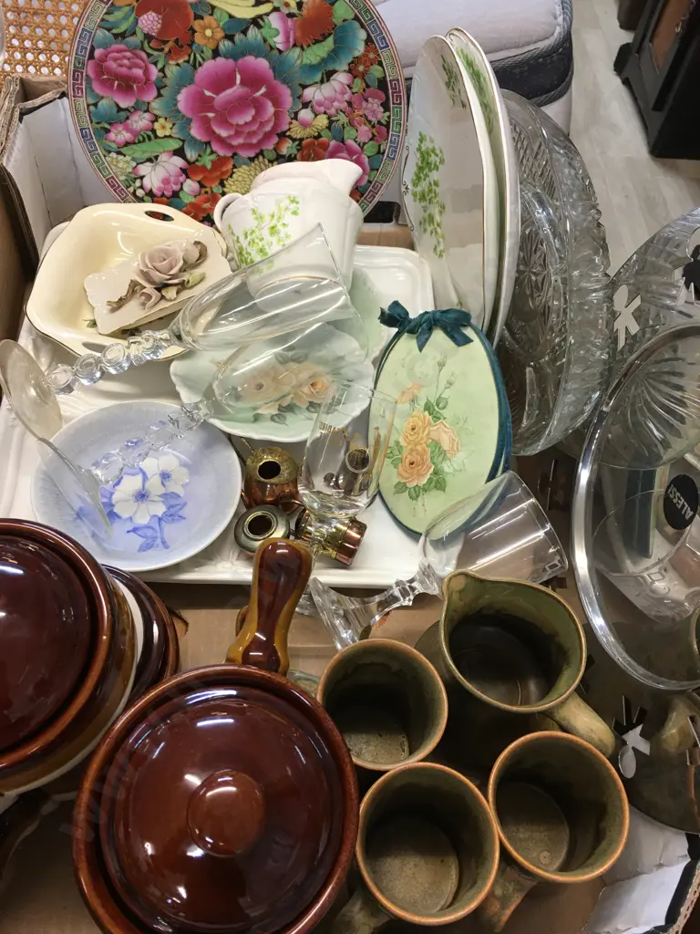 Box Of Assorted Pottery, Glass & China Items Image 1++