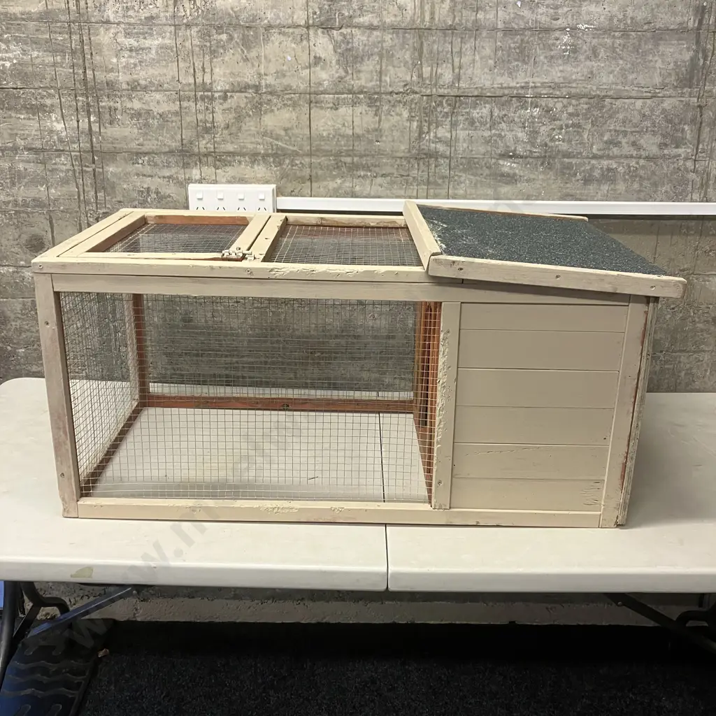 Small Animal Hutch H46 W97 D50cm (As Found Condition) Image 1++
