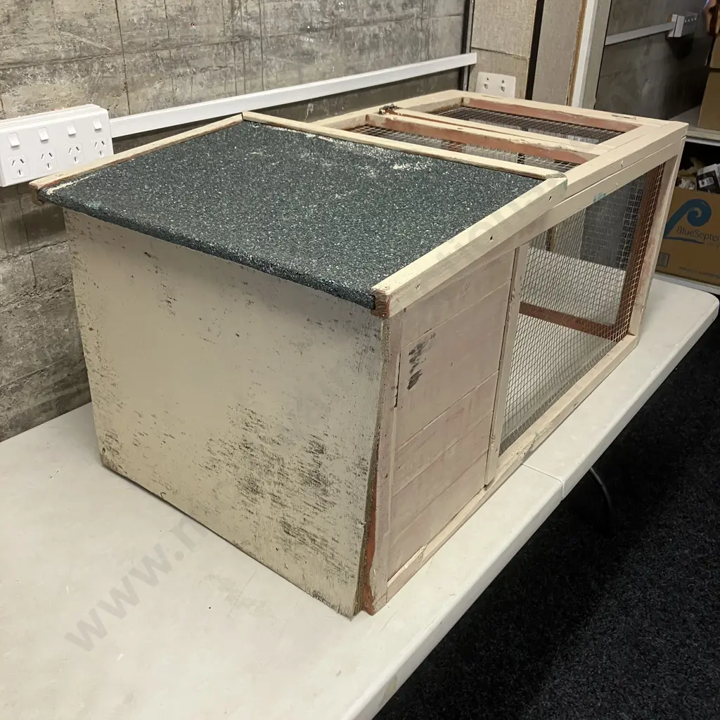 Small Animal Hutch H46 W97 D50cm (As Found Condition) Image 1++