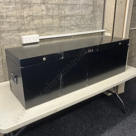 Supercheap 220 Litre Toolbox Painted Black (No Keys). H44 W136.5 D39cm
