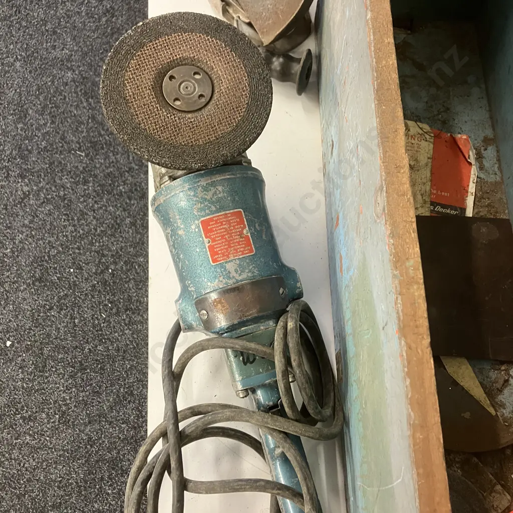 Vintage Black & Decker 7" Heavy Duty Angle Grinder, Assorted Discs In Wooden Lidded Box. Model HD1270, 1060W Image 1++