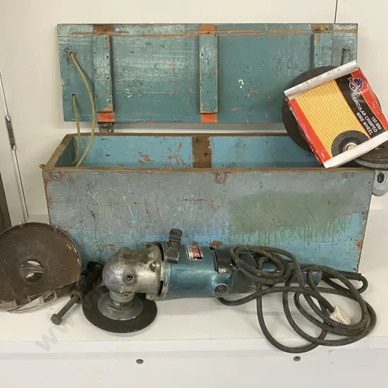 Vintage Black & Decker 7" Heavy Duty Angle Grinder, Assorted Discs In Wooden Lidded Box. Model HD1270, 1060W