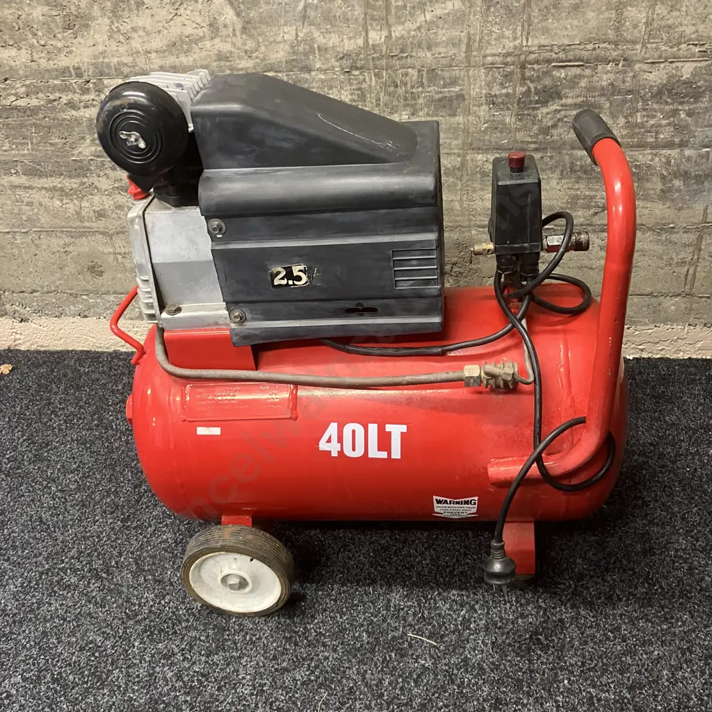 Spitfire 40Lt Air Compressor - Model XTD2540SF, 2.5Hp, 110Cfm Image 1++